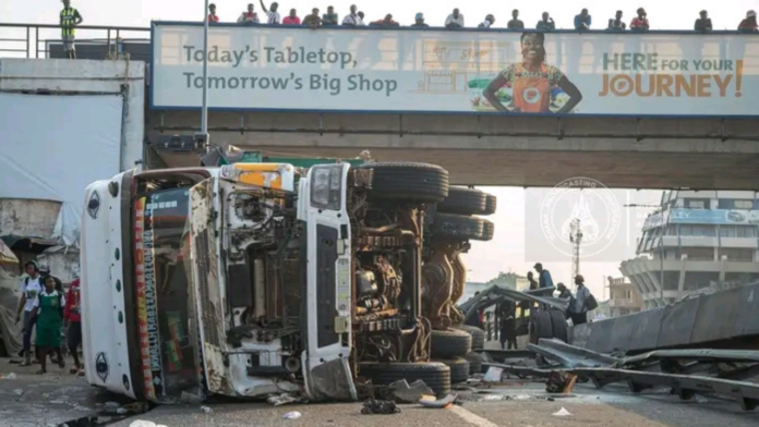 Articulated Truck Overturns at Kwame Nkrumah Circle, Causes Major Traffic D_20260108_122507_0000