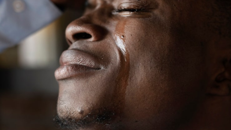 “I Rented a Place for Her, Helped Treat Her Eye Problem, and Got Her a Job, Yet She Cheated With My Best Friend” — Man Cries Out