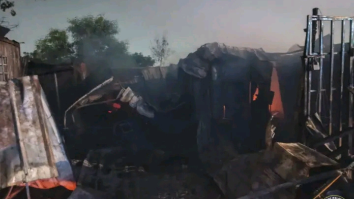 Seven Metal Container Shops and Other Properties Burned to Ashes at Spintex_20260207_103350_0000